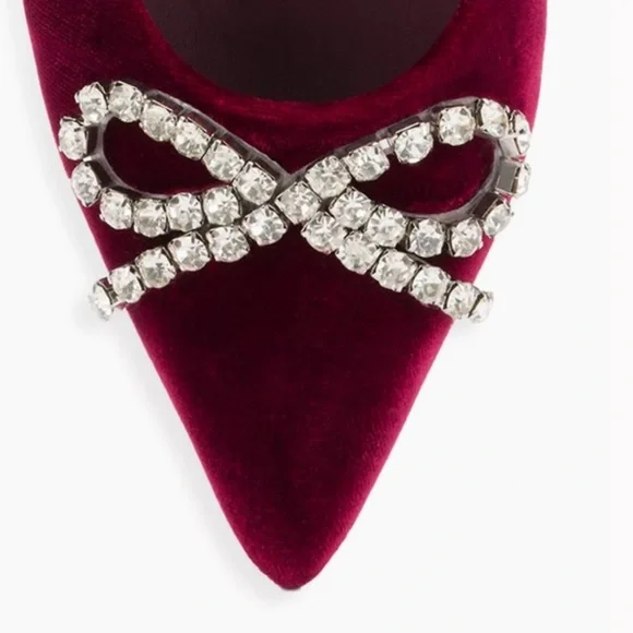 Larroudé
Lee Crystal-Embellished Bow Velvet Ballet Flats
$300 size 8 new - Picture 6 of 16